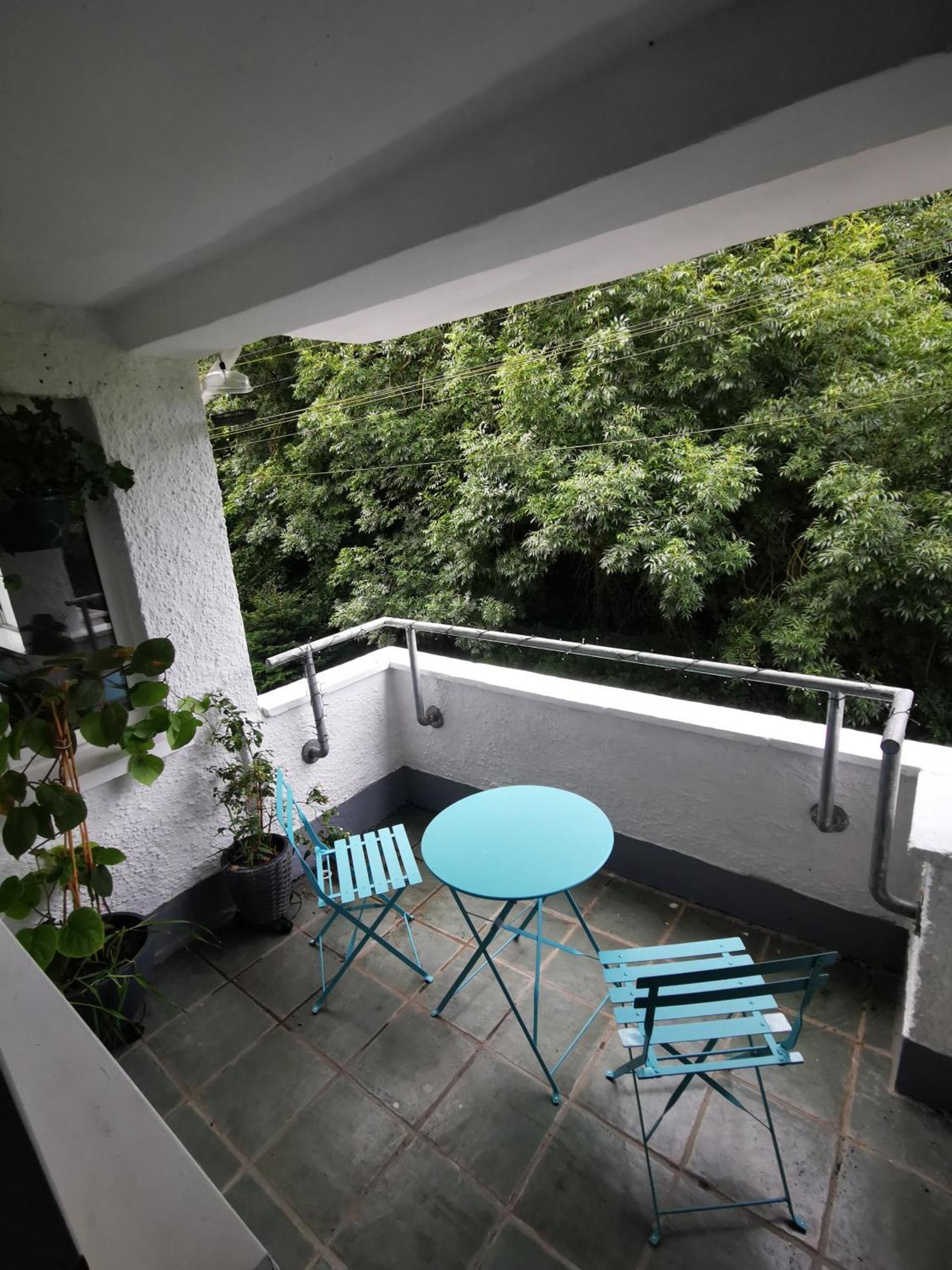 Entire 1 Bed Spacious Apartment, Private Balcony & Study Room Near City Whitehouse  Kültér fotó